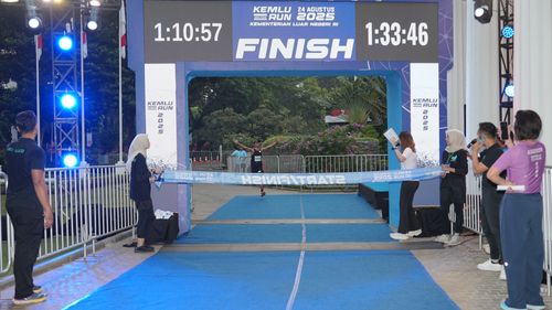 Race photo from KEMLU RUN 2025
