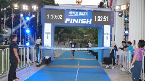 Race photo from KEMLU RUN 2025