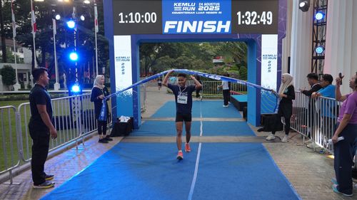 Race photo from KEMLU RUN 2025