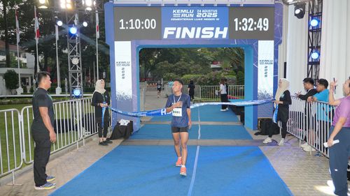 Race photo from KEMLU RUN 2025