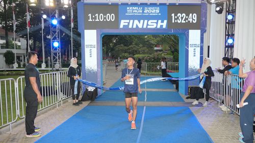 Race photo from KEMLU RUN 2025