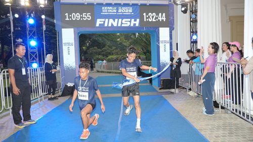 Race photo from KEMLU RUN 2025