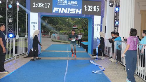 Race photo from KEMLU RUN 2025