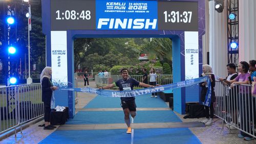 Race photo from KEMLU RUN 2025