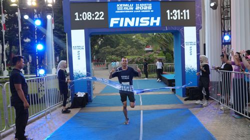 Race photo from KEMLU RUN 2025