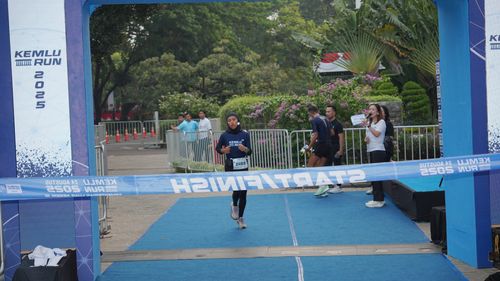 Race photo from KEMLU RUN 2025
