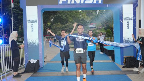 Race photo from KEMLU RUN 2025