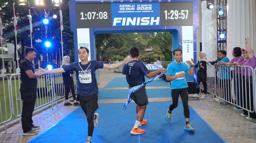 Race photo from KEMLU RUN 2025