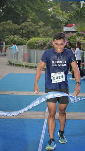 Race photo from KEMLU RUN 2025