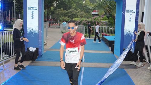 Race photo from KEMLU RUN 2025