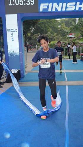 Race photo from KEMLU RUN 2025