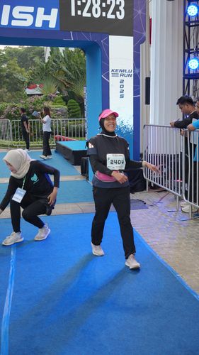 Race photo from KEMLU RUN 2025
