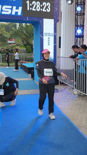 Race photo from KEMLU RUN 2025