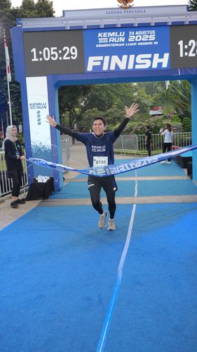 Race photo from KEMLU RUN 2025