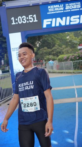 Race photo from KEMLU RUN 2025