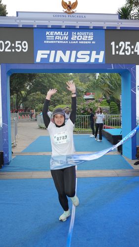 Race photo from KEMLU RUN 2025