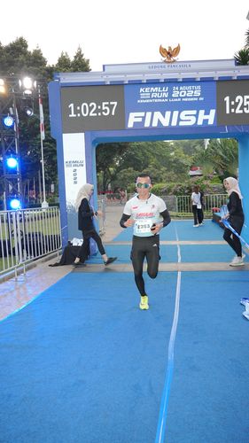 Race photo from KEMLU RUN 2025