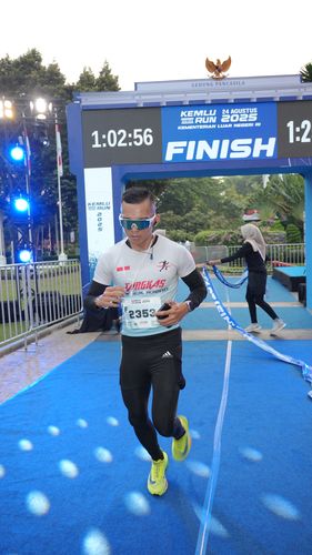 Race photo from KEMLU RUN 2025