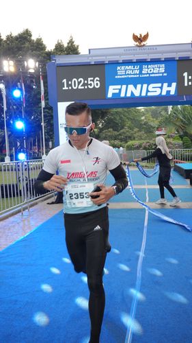 Race photo from KEMLU RUN 2025