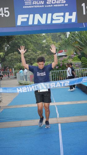 Race photo from KEMLU RUN 2025