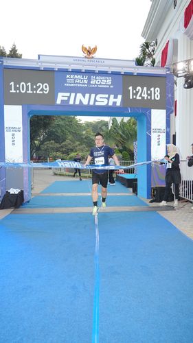 Race photo from KEMLU RUN 2025