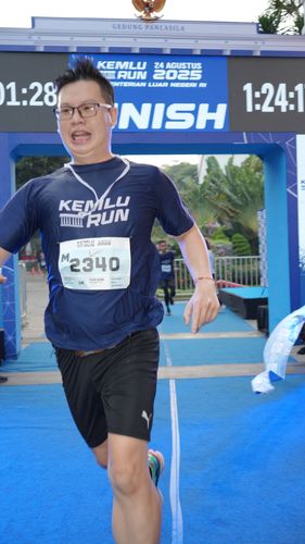 Race photo from KEMLU RUN 2025