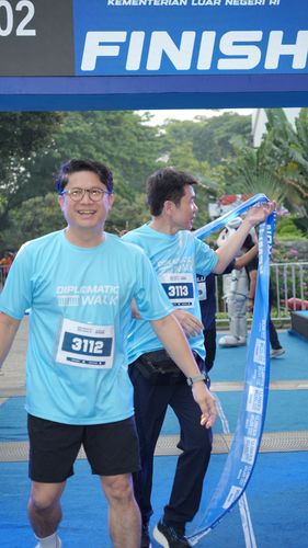 Race photo from KEMLU RUN 2025