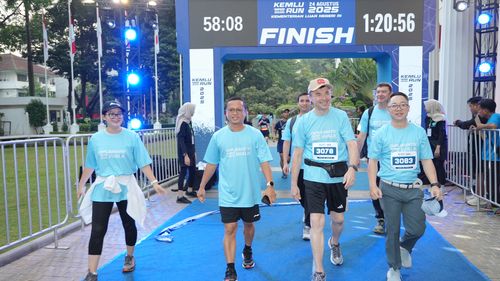 Race photo from KEMLU RUN 2025