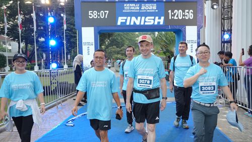 Race photo from KEMLU RUN 2025