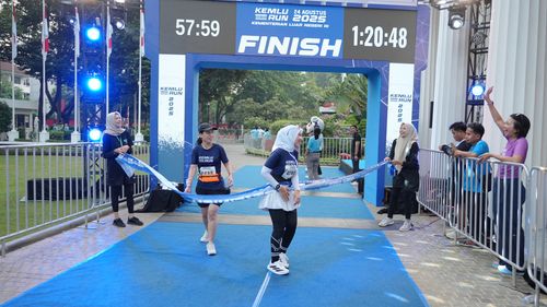 Race photo from KEMLU RUN 2025