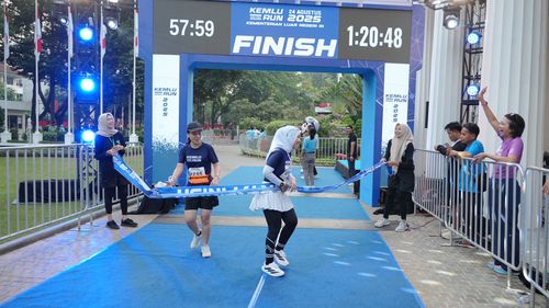 Race photo from KEMLU RUN 2025