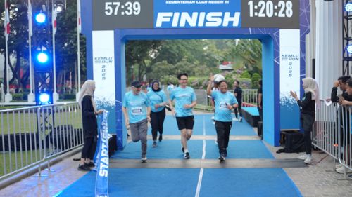 Race photo from KEMLU RUN 2025