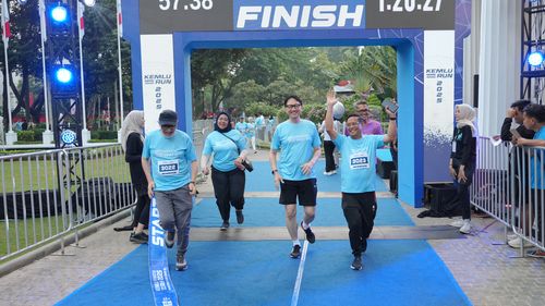 Race photo from KEMLU RUN 2025