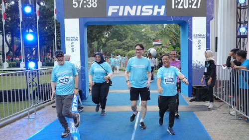 Race photo from KEMLU RUN 2025