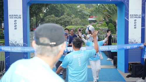 Race photo from KEMLU RUN 2025