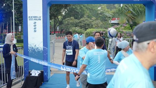 Race photo from KEMLU RUN 2025