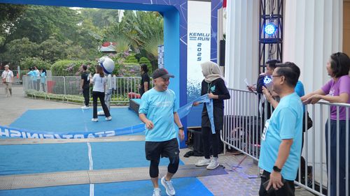 Race photo from KEMLU RUN 2025