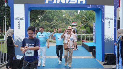 Race photo from KEMLU RUN 2025