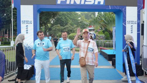 Race photo from KEMLU RUN 2025