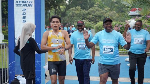 Race photo from KEMLU RUN 2025