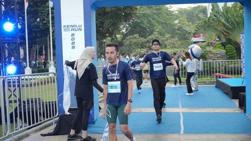 Race photo from KEMLU RUN 2025