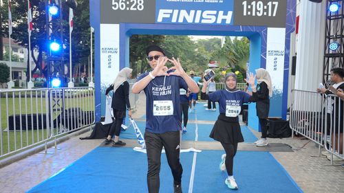 Race photo from KEMLU RUN 2025