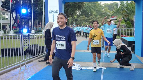 Race photo from KEMLU RUN 2025