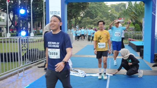 Race photo from KEMLU RUN 2025
