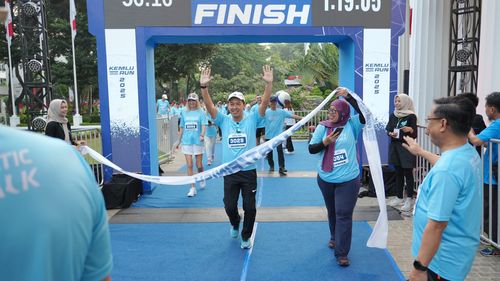 Race photo from KEMLU RUN 2025