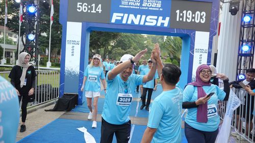 Race photo from KEMLU RUN 2025