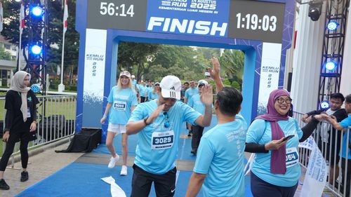 Race photo from KEMLU RUN 2025