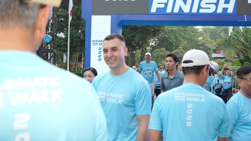 Race photo from KEMLU RUN 2025