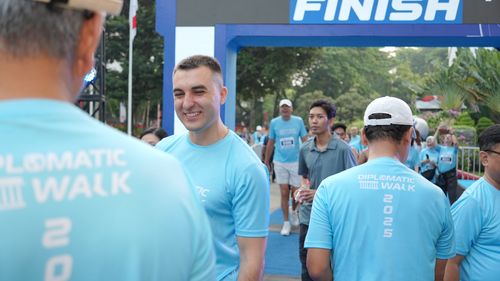 Race photo from KEMLU RUN 2025