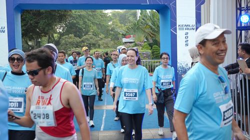 Race photo from KEMLU RUN 2025